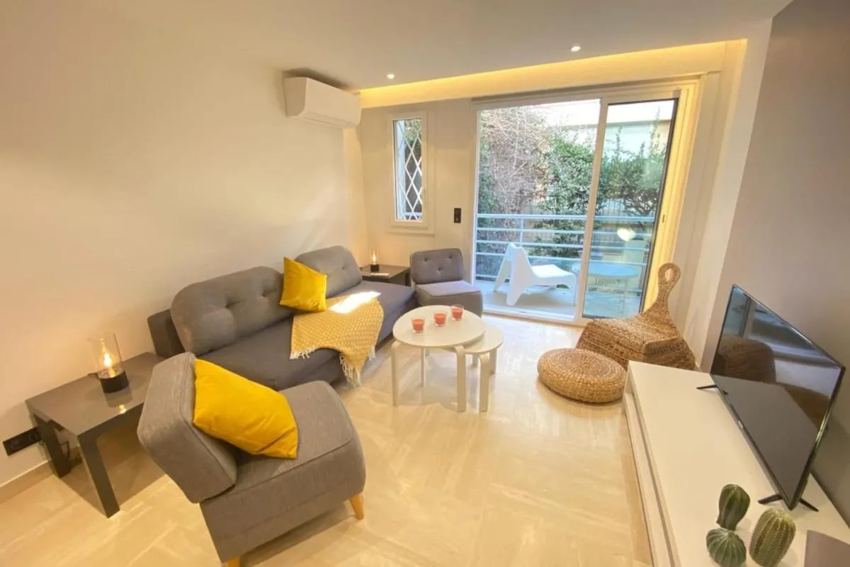 Image 5 of Renovated 2 bedrooms – Boulevard de la Croisette