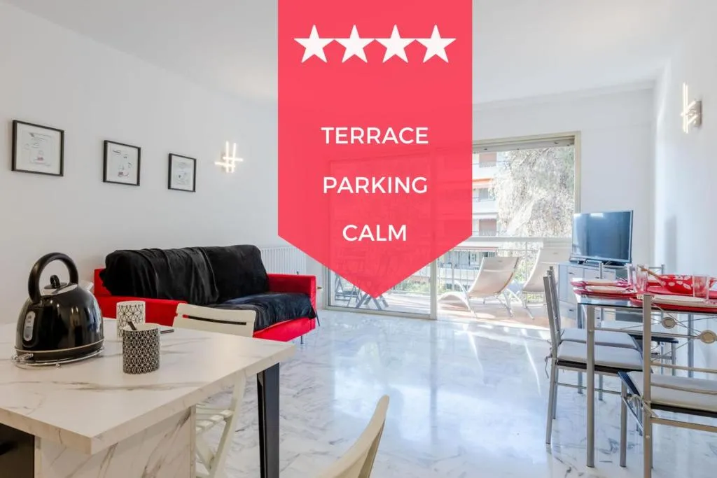 Image of Renovated 3-Room Apartment in a Leafy Park