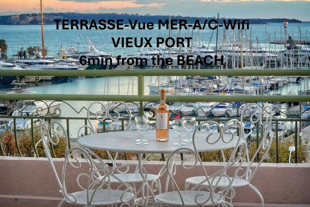 Image of SUPERBE DUPLEX IDEALEMENT SITUE PROCHE PLAGES AVEC GRANDE TERRASSE VUE PORT !l A1B59