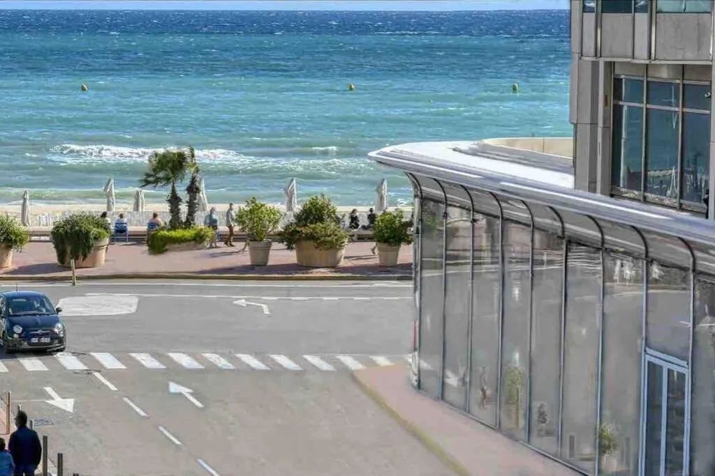 Image of Somptueux logement,Cannes Croisette,4 Étoiles****