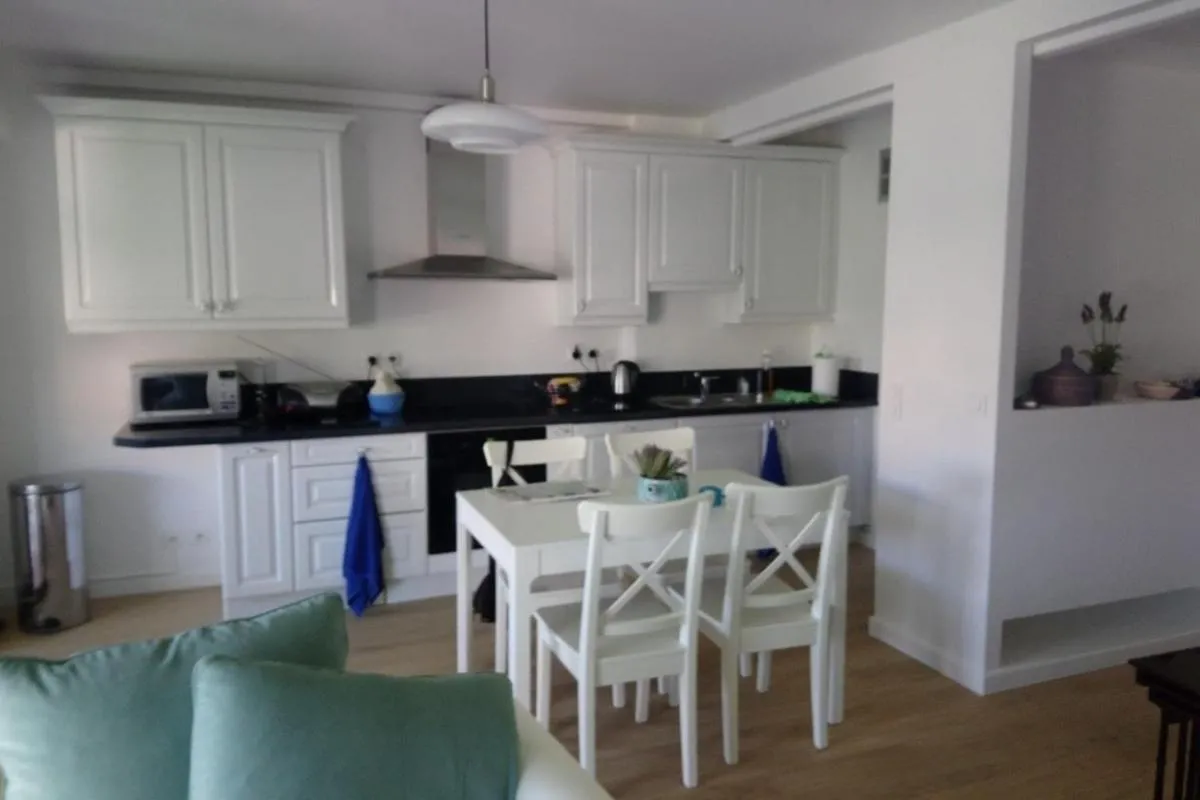 Image 4 of Spacious 70 m flat with Balcony and sea view!