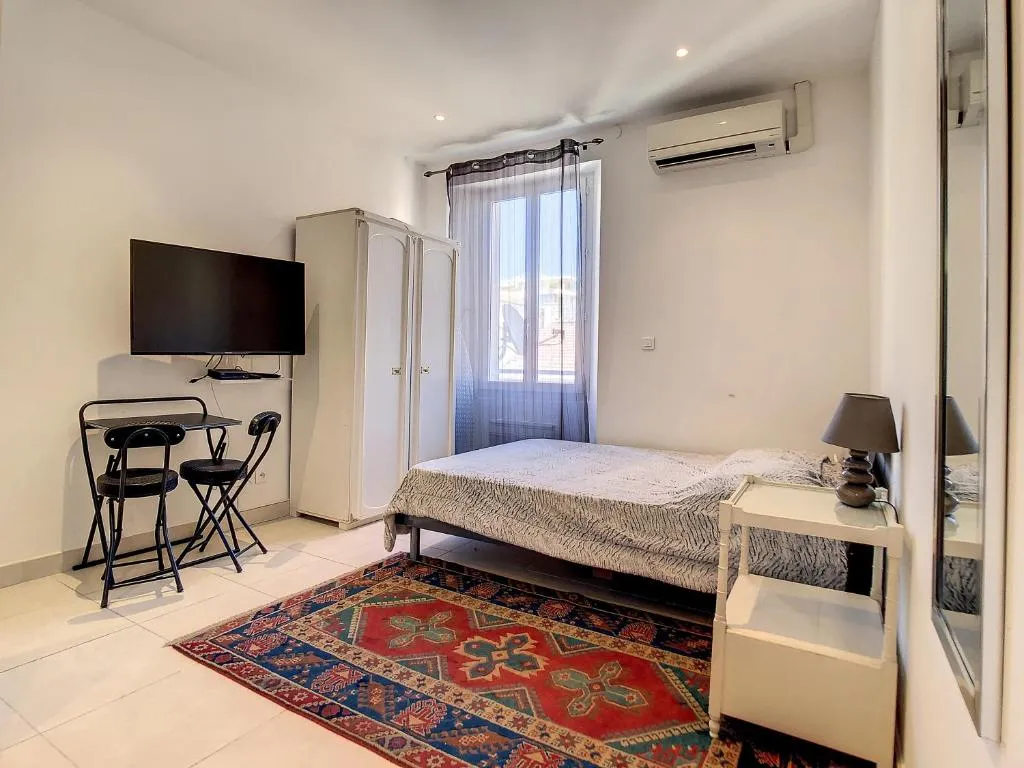 Image of Studio Carré d’Or. 2 mins from the Croisette. 143