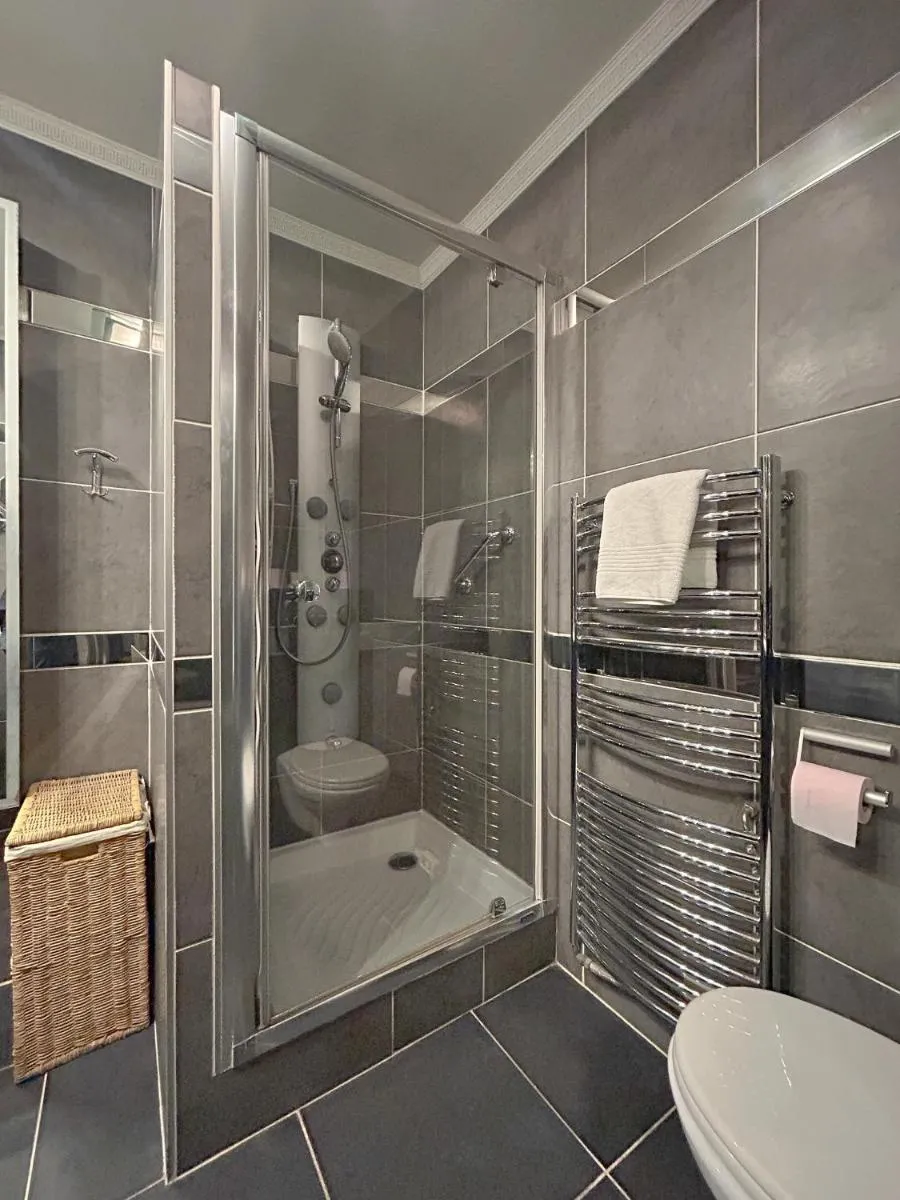 Image 3 of Studio Victoria 200 m Carlton Hotel & Croisette