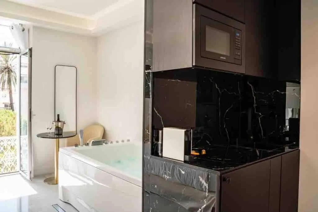 Image 1 of Suite luxe jacuzzi