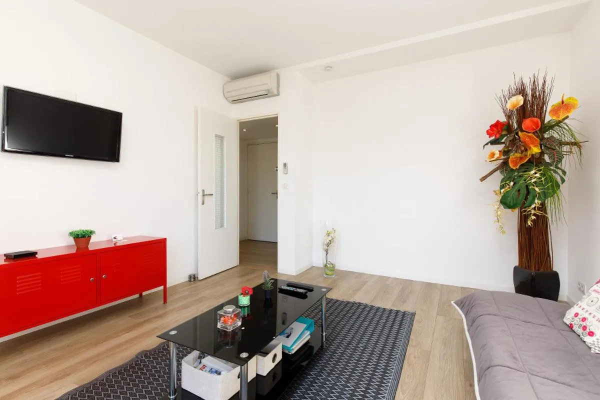 Image 3 of SuperCannes Center – Parking – Spacieux 70 Metres – Clim – Wifi