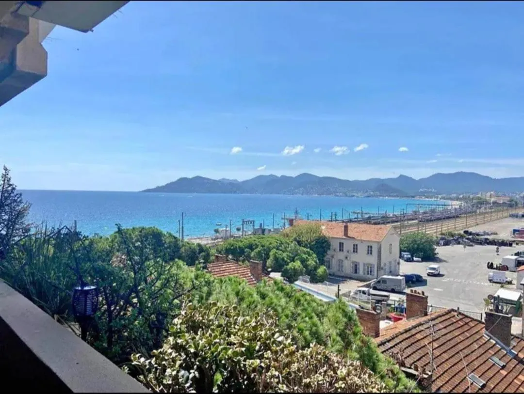 Image 5 of T2 Vue Mer à Cannes