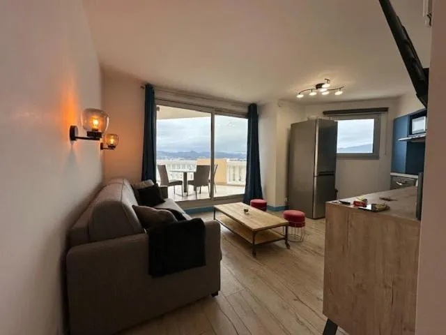 Image 4 of Top-floor apart Sea View, Terrace & 2 pools