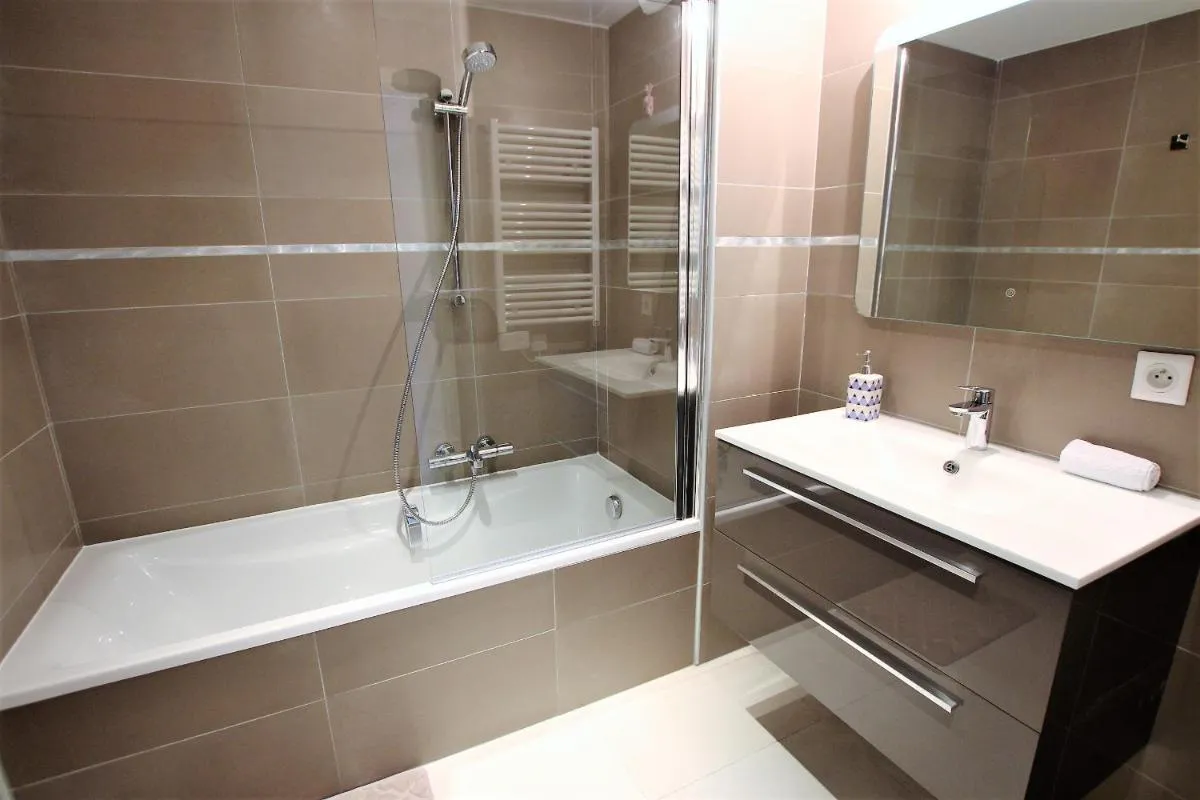 Image 2 of VENDÔME APARTMENT