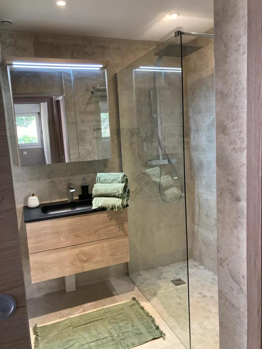 Image 4 of Villa Del Mar Bord de mer Palm Beach Cannes