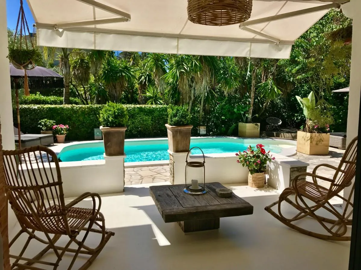 Image 3 of Villa Riviera