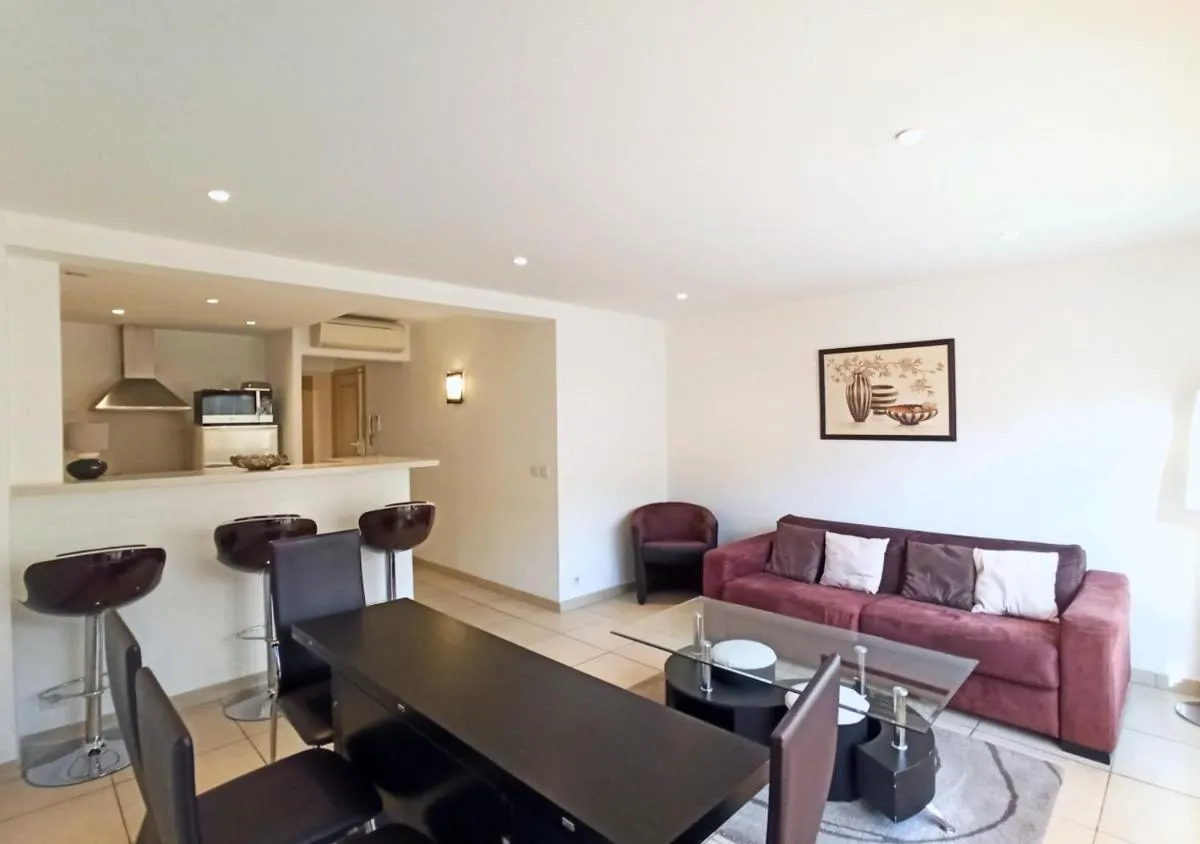 Image 3 of Viva Riviera 2 Bedrooms 2 Bathrooms Rue Florian