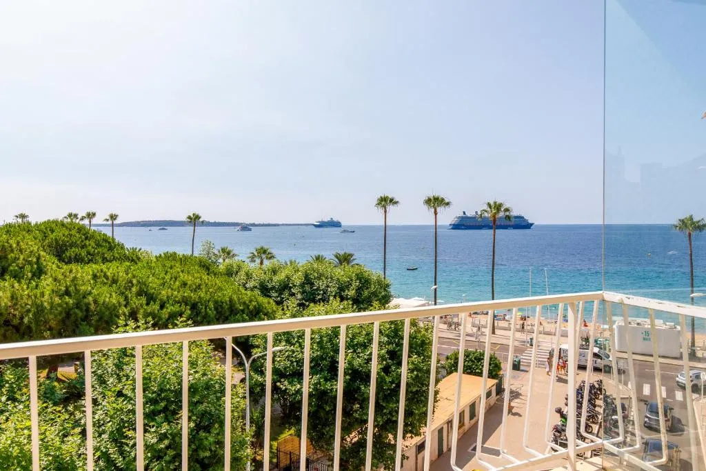 Image of Vue mer exceptionnelle sur plage du Midi en 1re ligne- 2 chambres