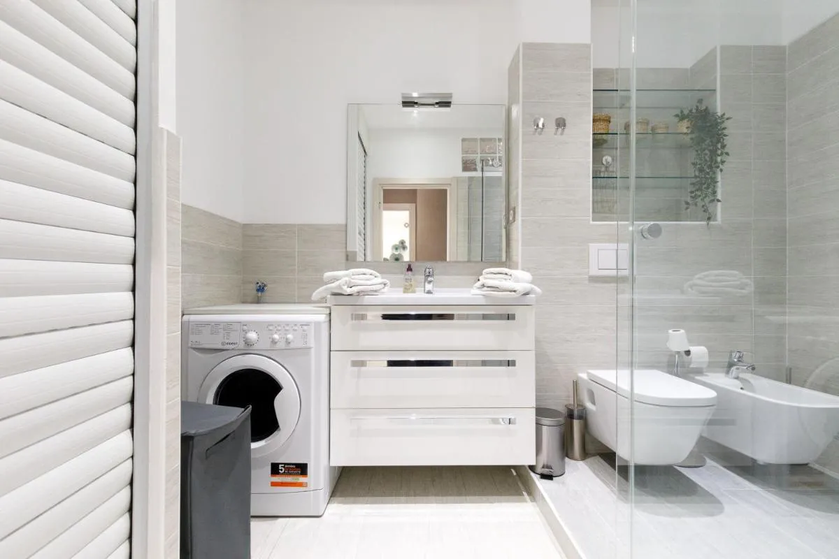 Image 2 of beautiful 3 room-flat near palais