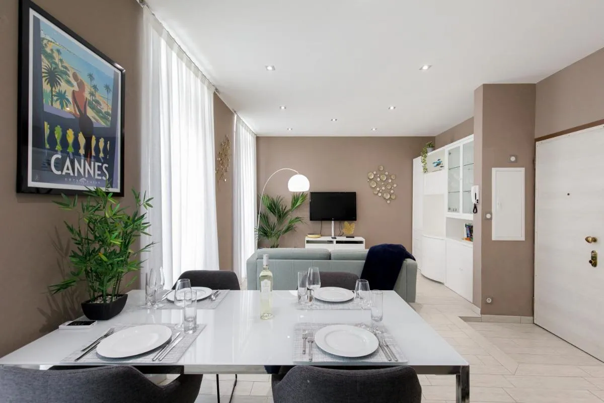 Image 4 of beautiful 3 room-flat near palais