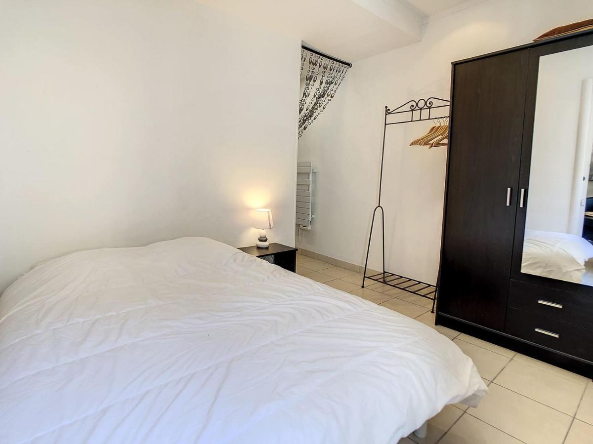 Image 1 of 1 Bedroom Notre Dame 2 mins from the Croisette and the Palais 225