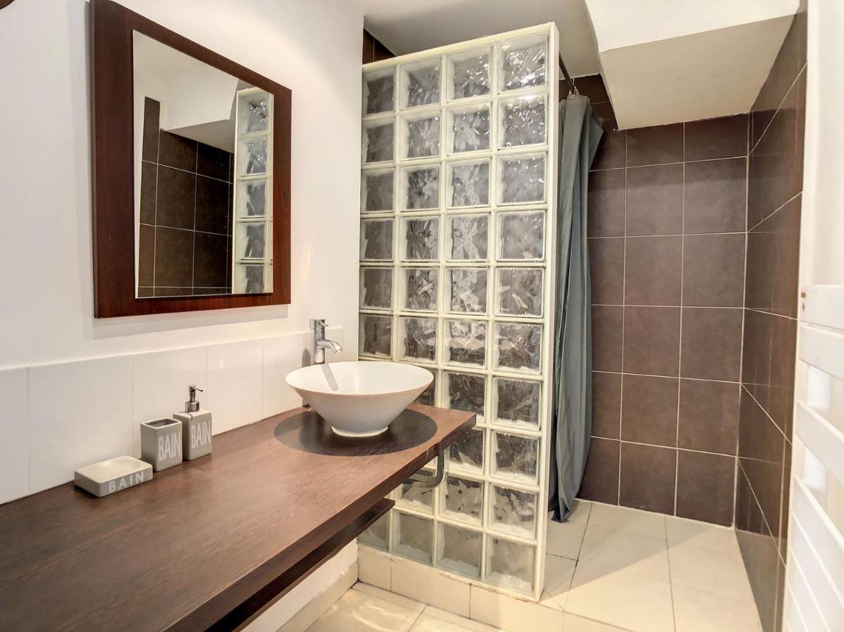 Image 6 of 1 Bedroom Notre Dame 2 mins from the Croisette and the Palais 225