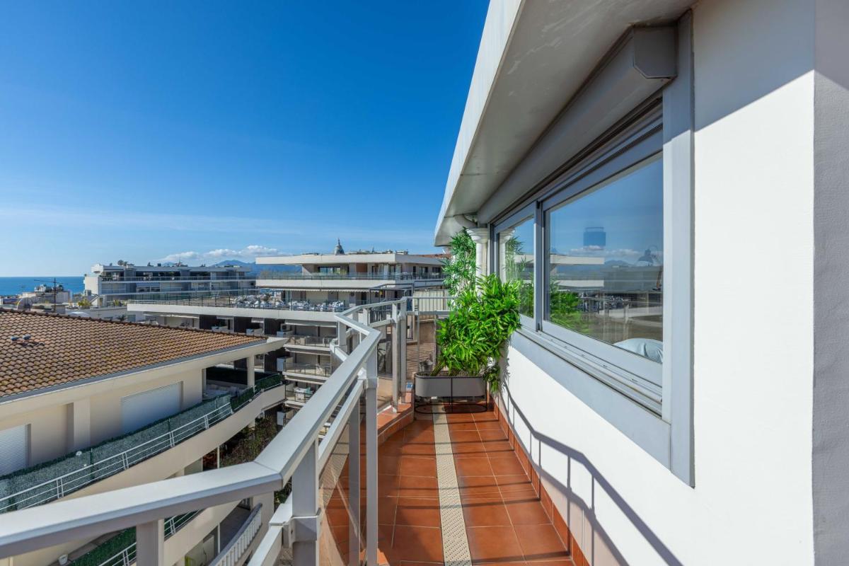 Image 3 of Agence des Résidences – Plein centre de Cannes