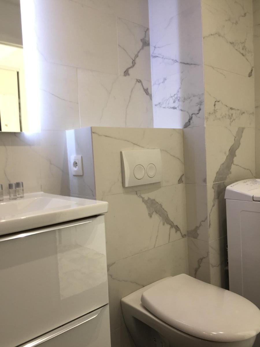 Image 3 of Amazing Studio Cannes Center