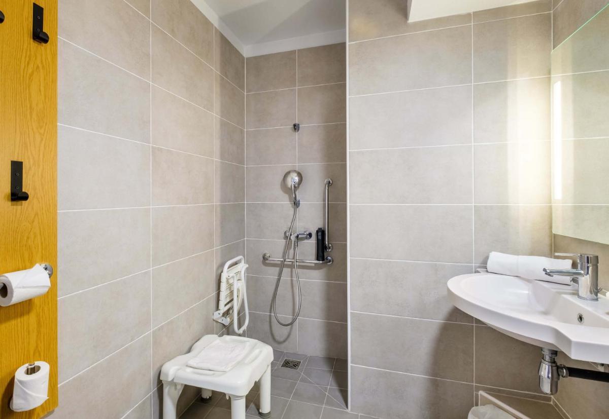 Image 2 of B&B HOTEL Cannes La Bocca Plage