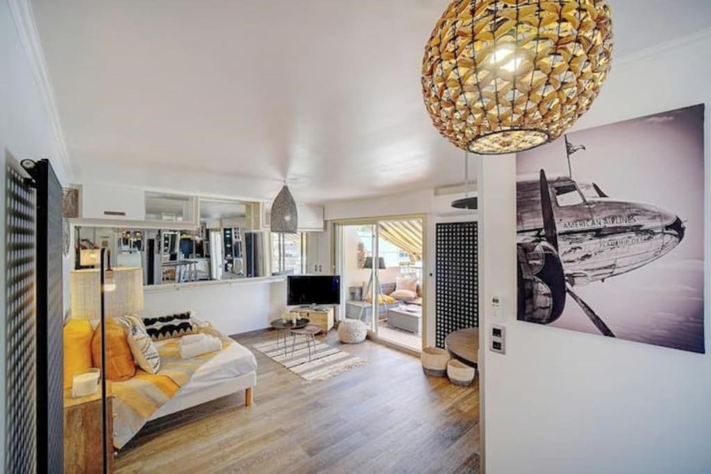Image of Beautiful 28m2 studio with balcony