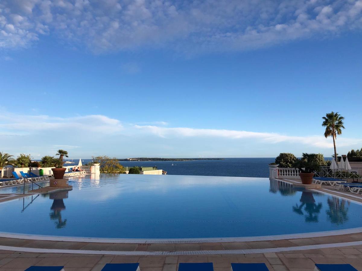 Image 4 of CANNES Appartement Duplex Piscine VUE Mer WIFI PARKING CLIM