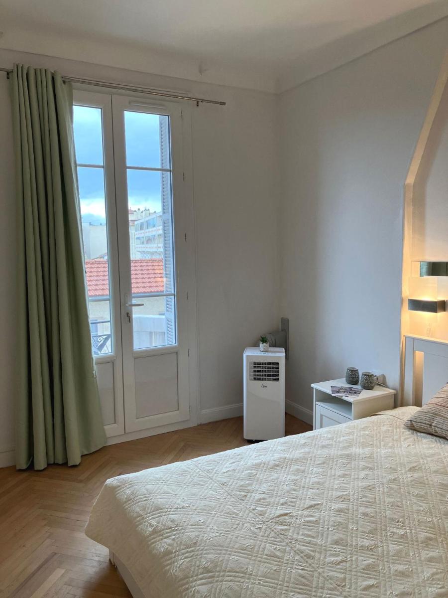 Image 3 of Cannes Centre Apartment 2-Room by Palais des Festivals & Beach