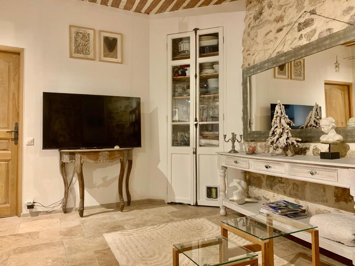Image 2 of Cannes Suquet appartement cosy