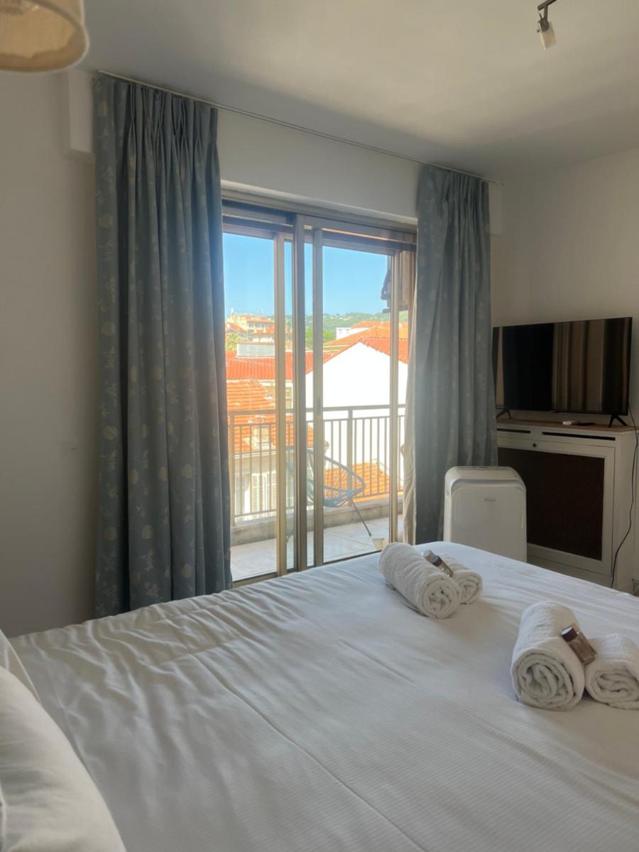 Image 1 of Central -300m Palais- Seaview-A/C-WIFI-spacieux