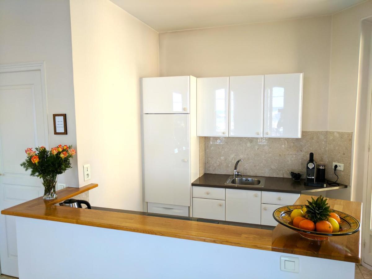 Image 2 of Citilet Louis Blanc 1,2,3 – Three gorgeous, open-plan apartments