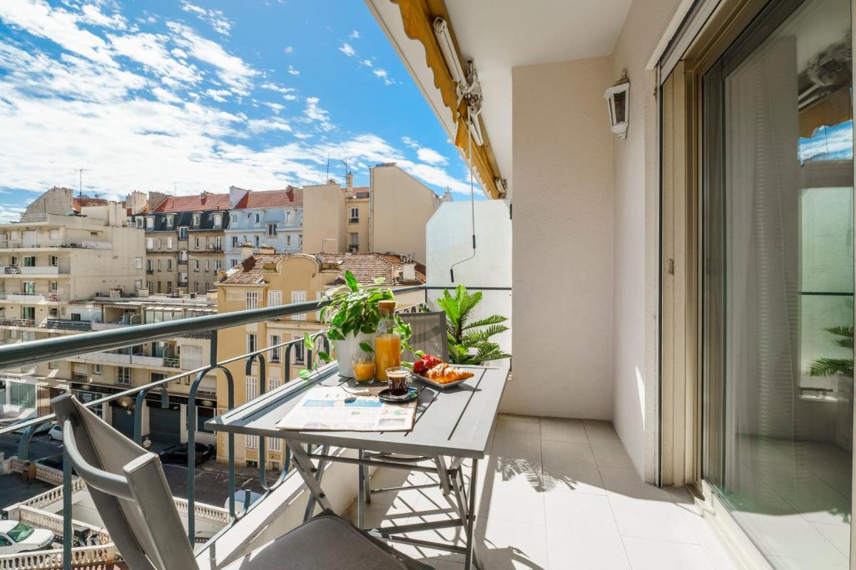 Image 2 of Downtown Cannes Modern 1-Br Apartment