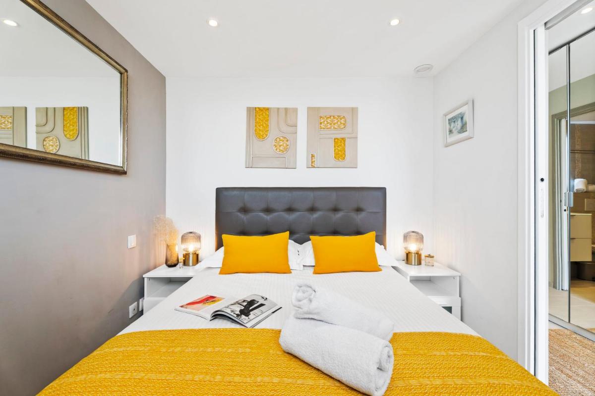 Image 3 of Downtown Cannes Modern 1-Br Apartment