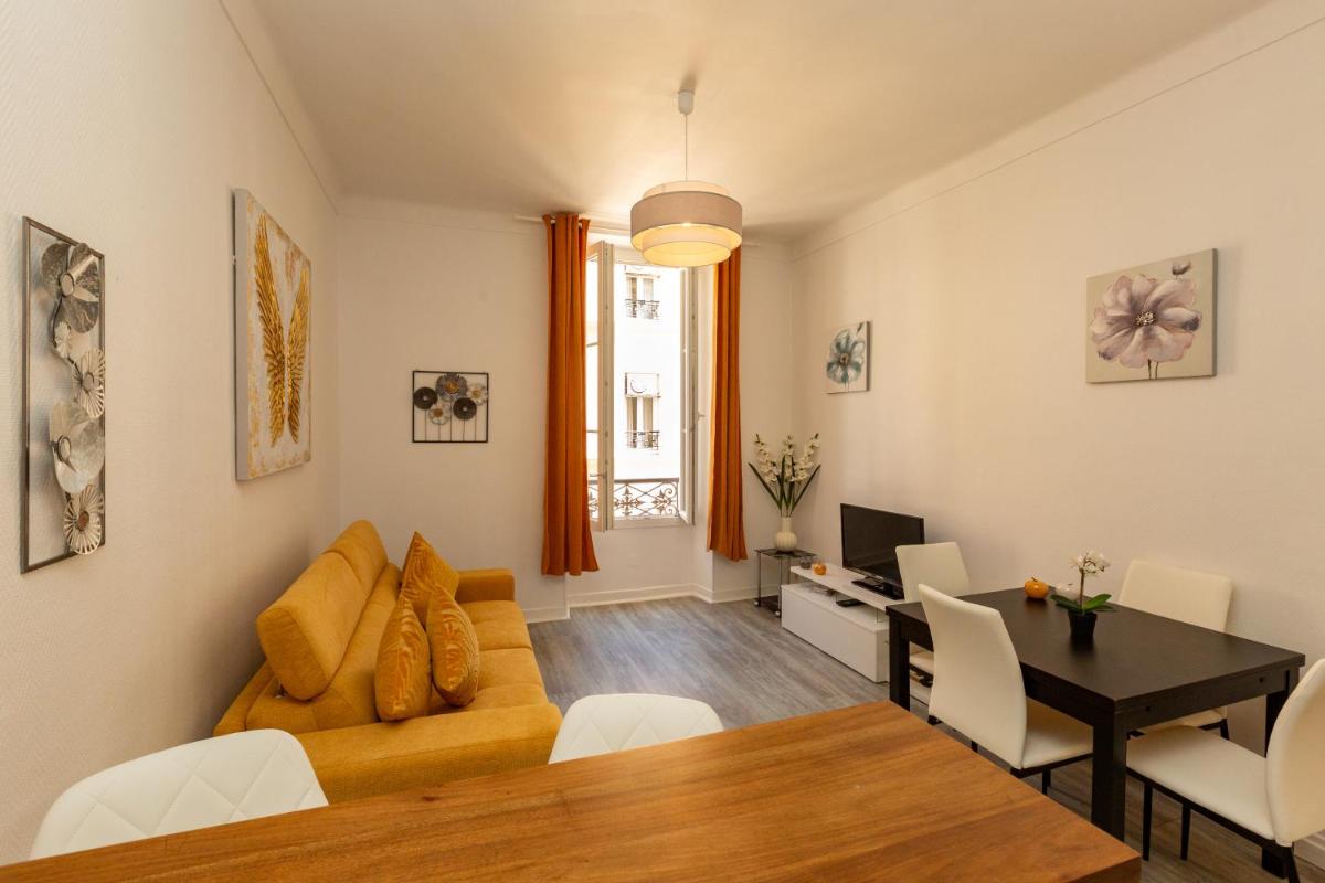 Image 3 of Elegant 2 rooms in the heart of Cannes
