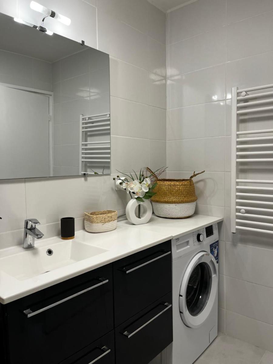 Image 2 of Elegant apartment close to Croisette and Palais de Festival with garage