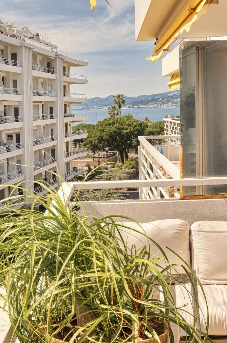 Image 3 of FRGK “Etoile du sud TERRASSE Vue Mer PALM BEACH”