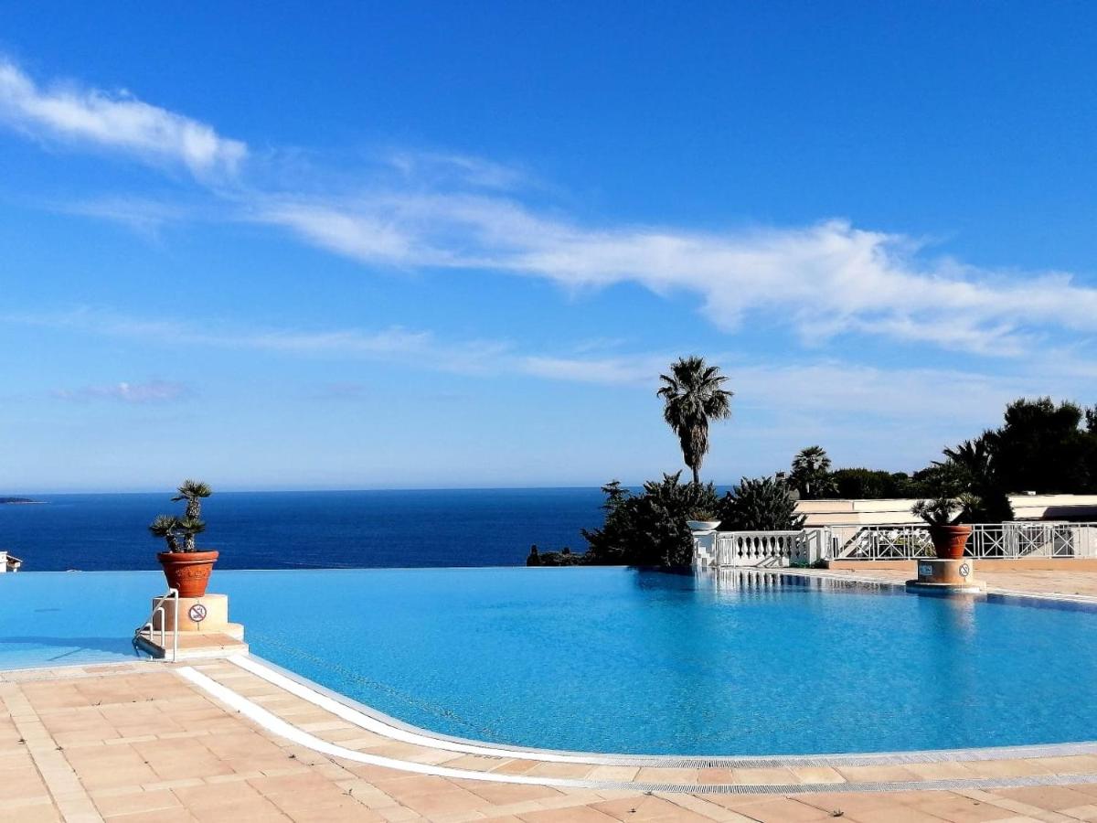 Image 2 of Flo & Rose Azur – Duplex vue mer terrasses piscine jardins parking