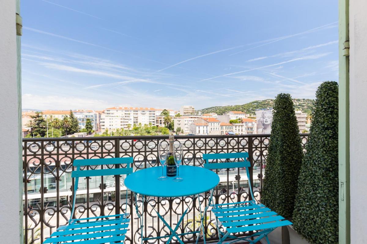 Image 3 of Florella Jean Jaures Apartment