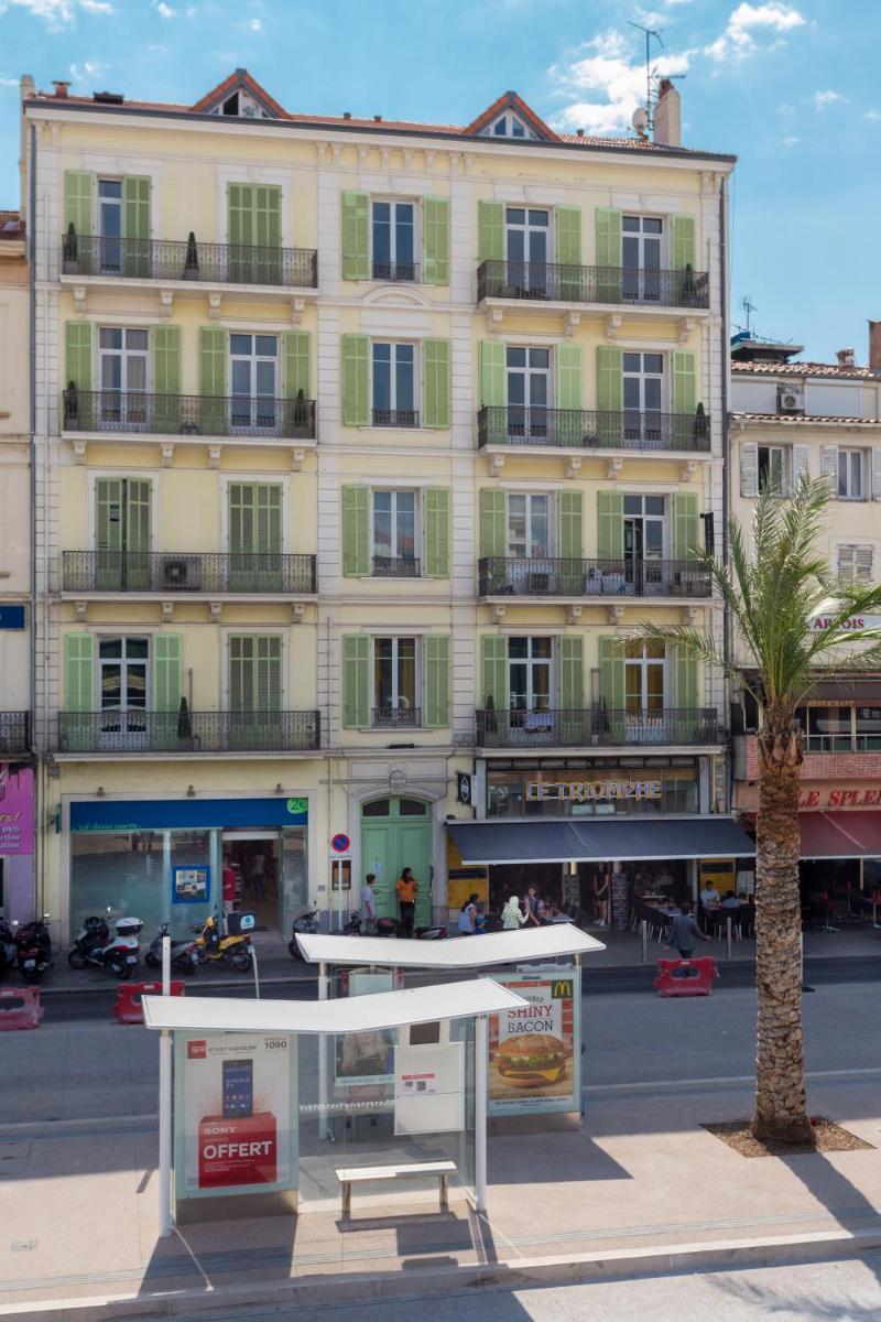 Image 6 of Florella Jean Jaures Apartment