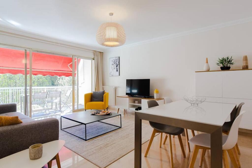 Image 6 of LE CORAIL spacieux avec beau et ample balcon, au centre, idéal pour familles et petits groupes