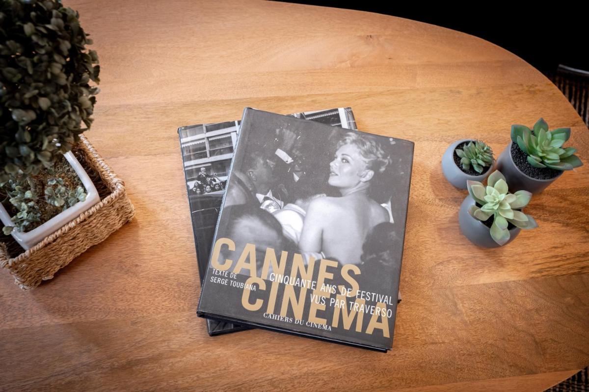 Image 4 of L’atelier des Artistes -Écrin de sérénité au coeur de Cannes – Balcon – Clim – Wifi