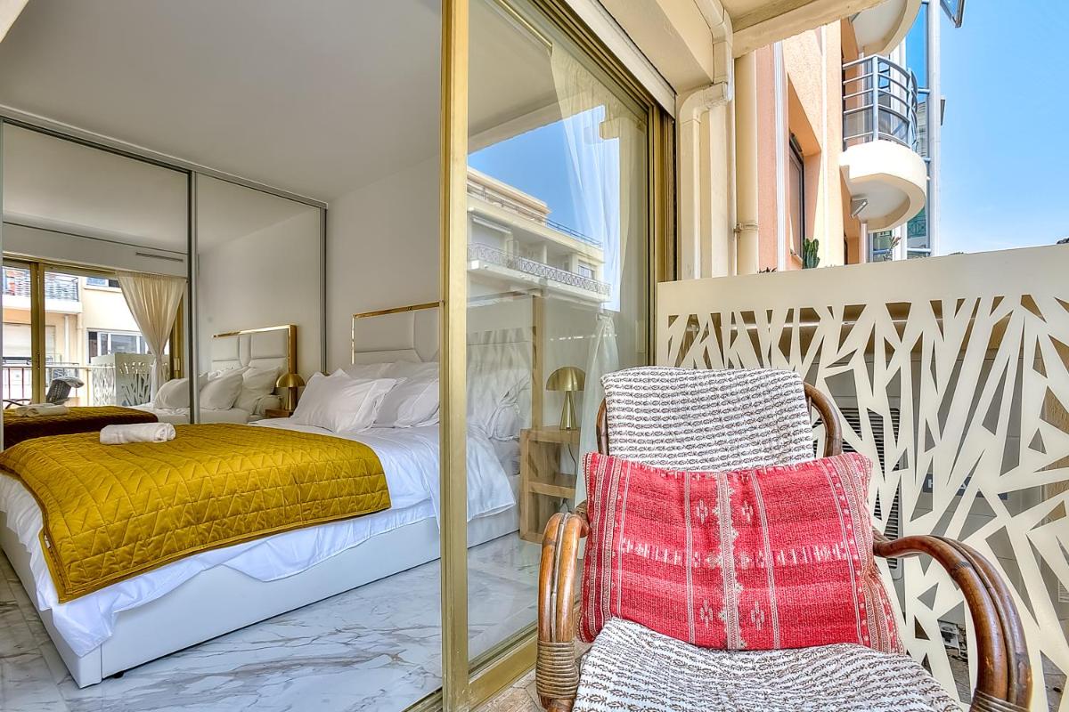 Image 1 of Luxury 4 Stars Apartment with 2 Terraces, Cannes Croisette