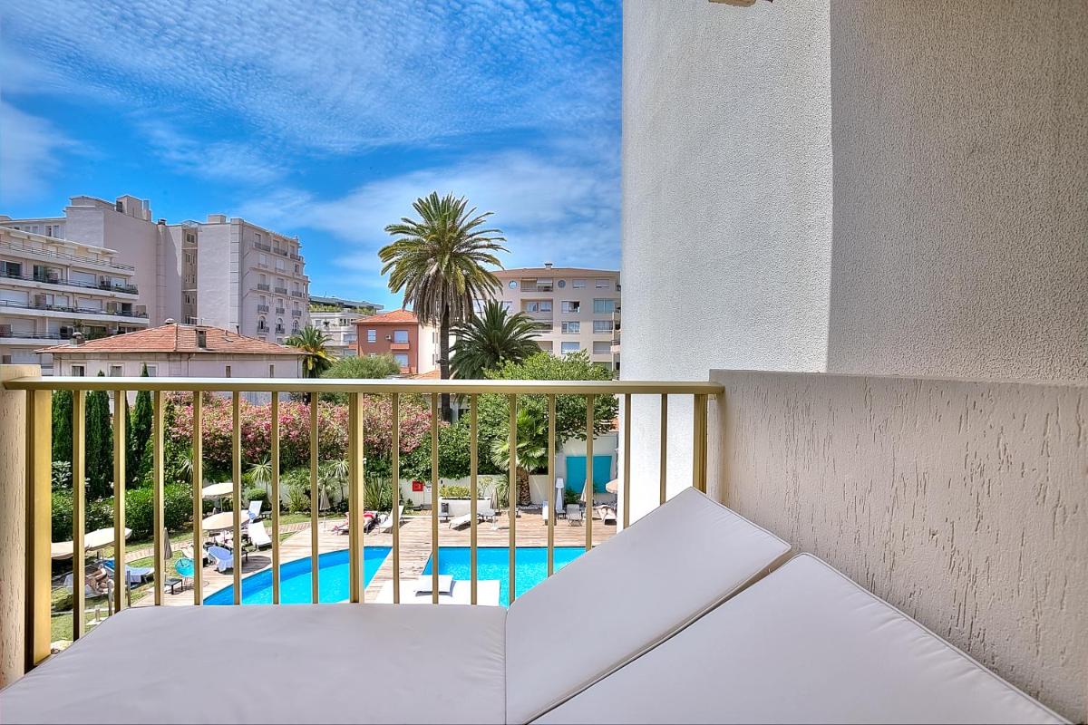 Image 3 of Luxury 4 Stars Apartment with 2 Terraces, Cannes Croisette