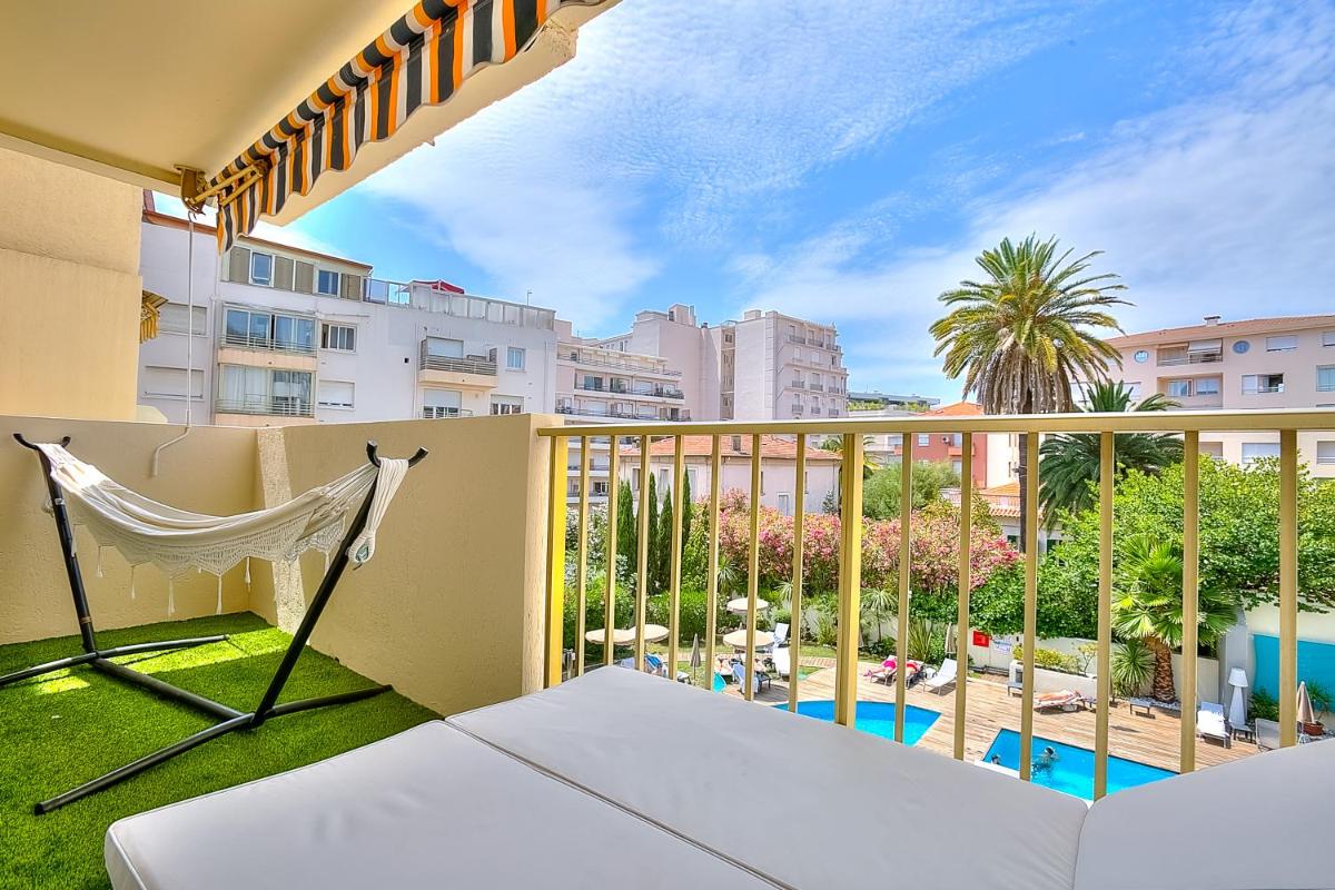 Image 6 of Luxury 4 Stars Apartment with 2 Terraces, Cannes Croisette