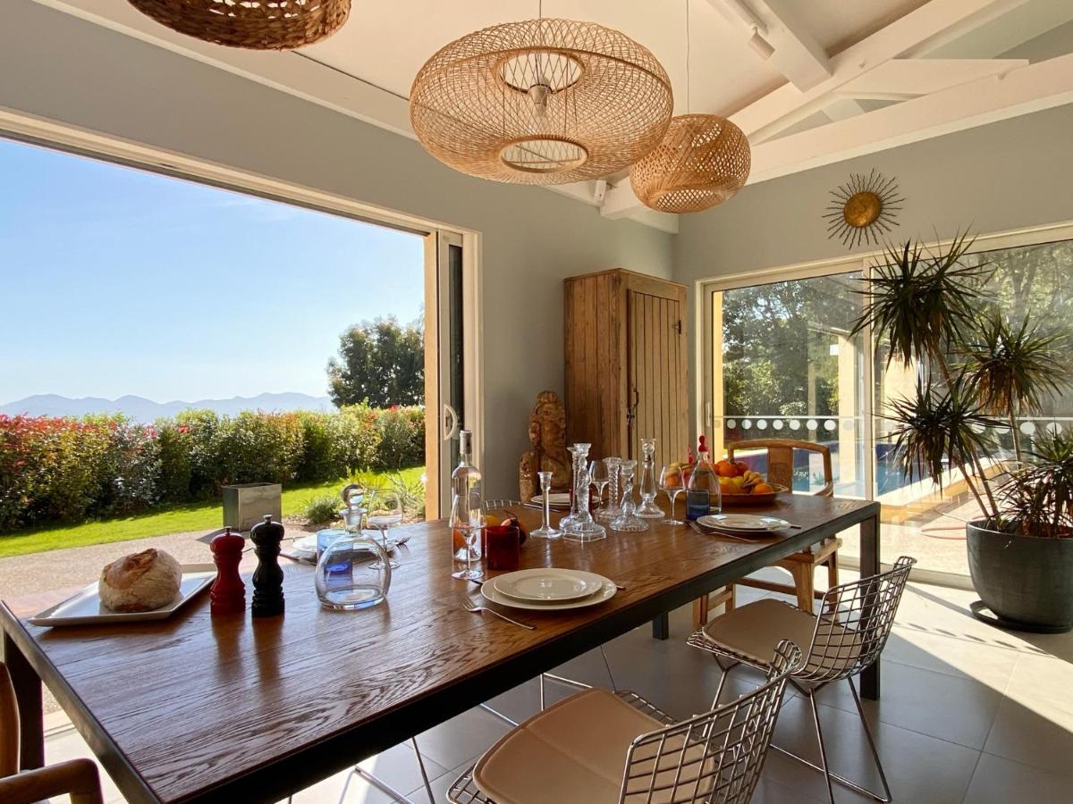 Image 4 of Luxury villa in Cannes with swimming pool & sea view