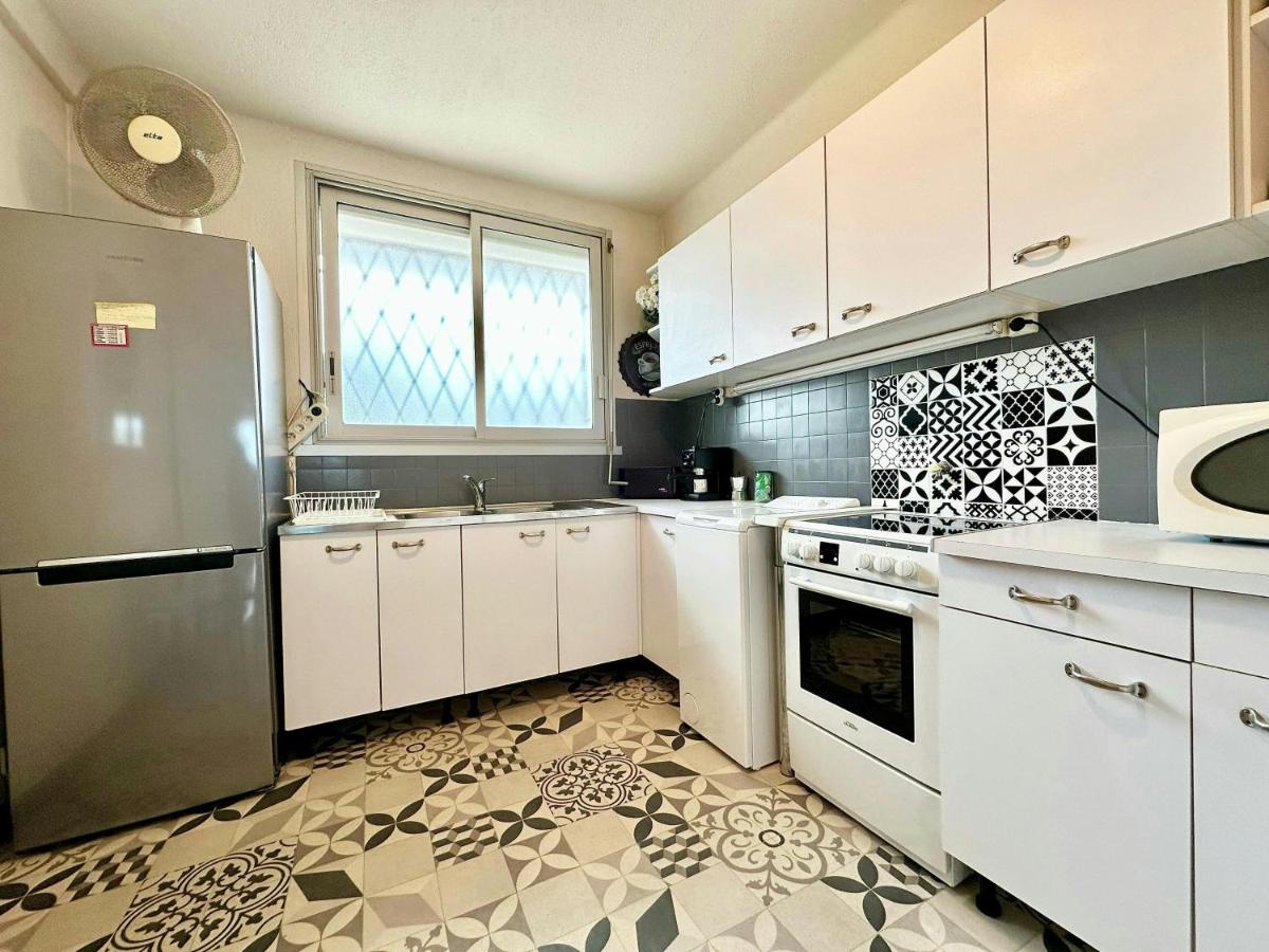 Image 3 of Nice 1 bedroom, sea view, 10 min from Cannes Center & Palais des Festivals