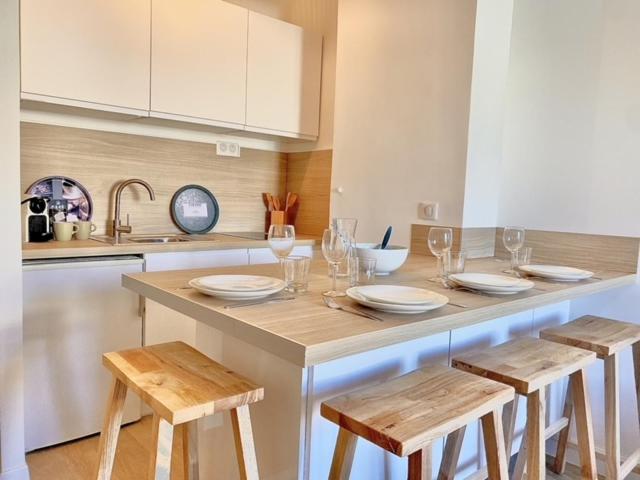 Image 2 of PACA Properties 57A – Studio cosy