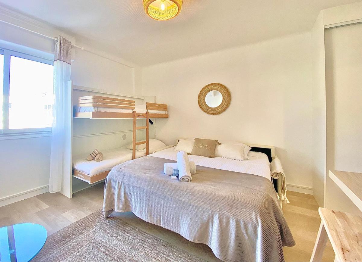 Image 1 of PACA Properties 57A – Studio cosy