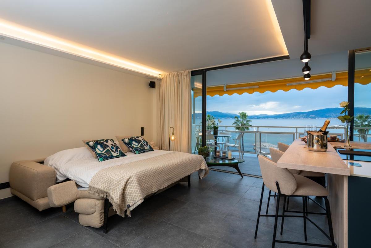 Image 1 of Palm croisette front de mer1