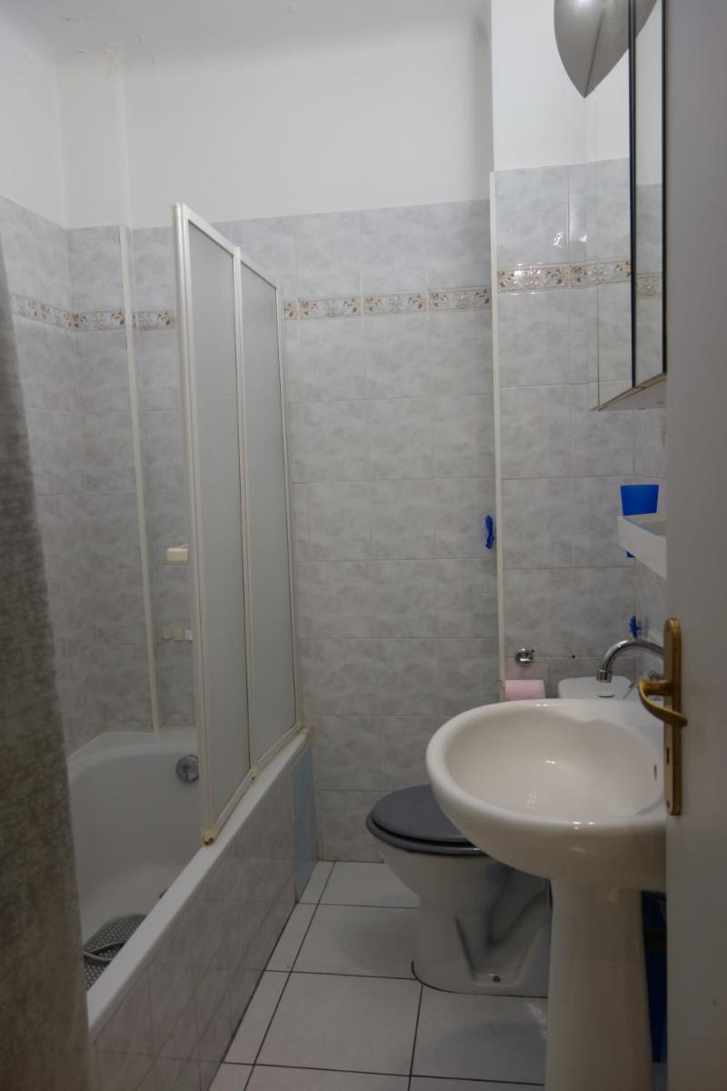 Image 2 of Rocamare 2, by Welcome to Cannes