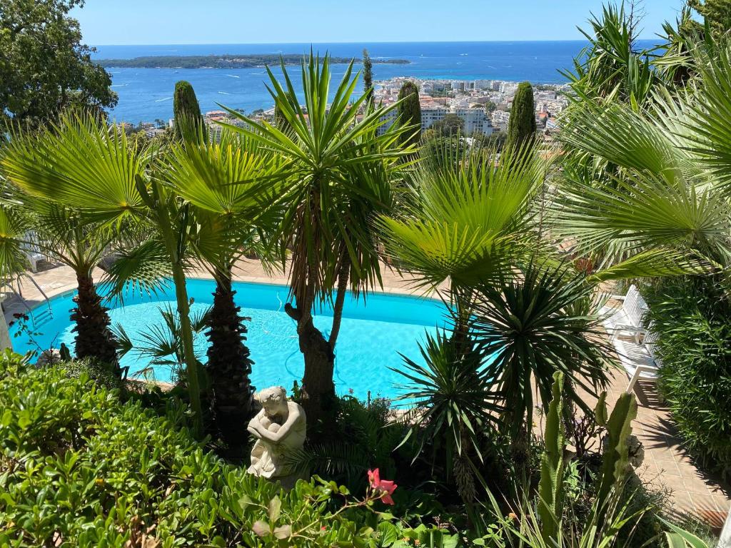 Image of Somptuous exotic villa in Cannes