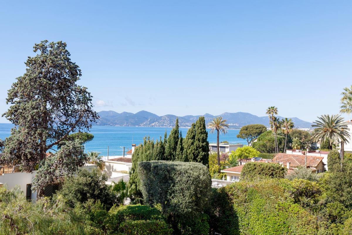 Image 6 of Suite Riviera – Sea View – Clim – 50M Plage – Residence de standing – Spacieux 180 M2 – Parking